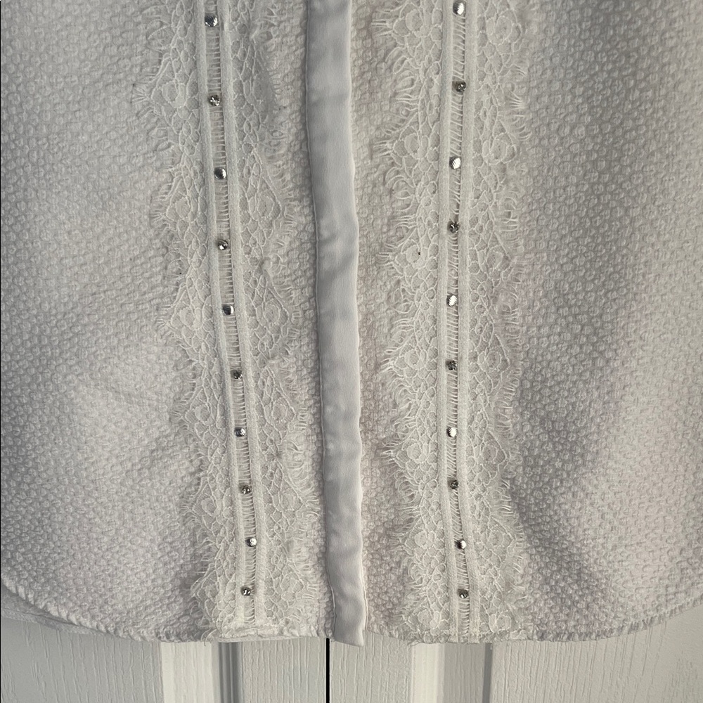 Ann Taylor Sleeveless White Textured Blouse - Picture 6 of 11